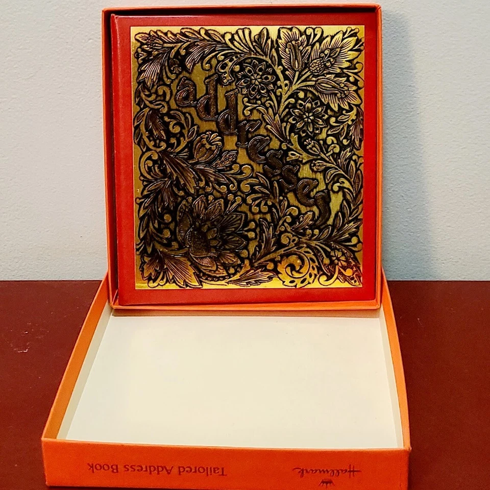 Libreta de direcciones recargable con sello de cuero sintético dorado y rojo en caja original - 1972 Foto 2 de 4