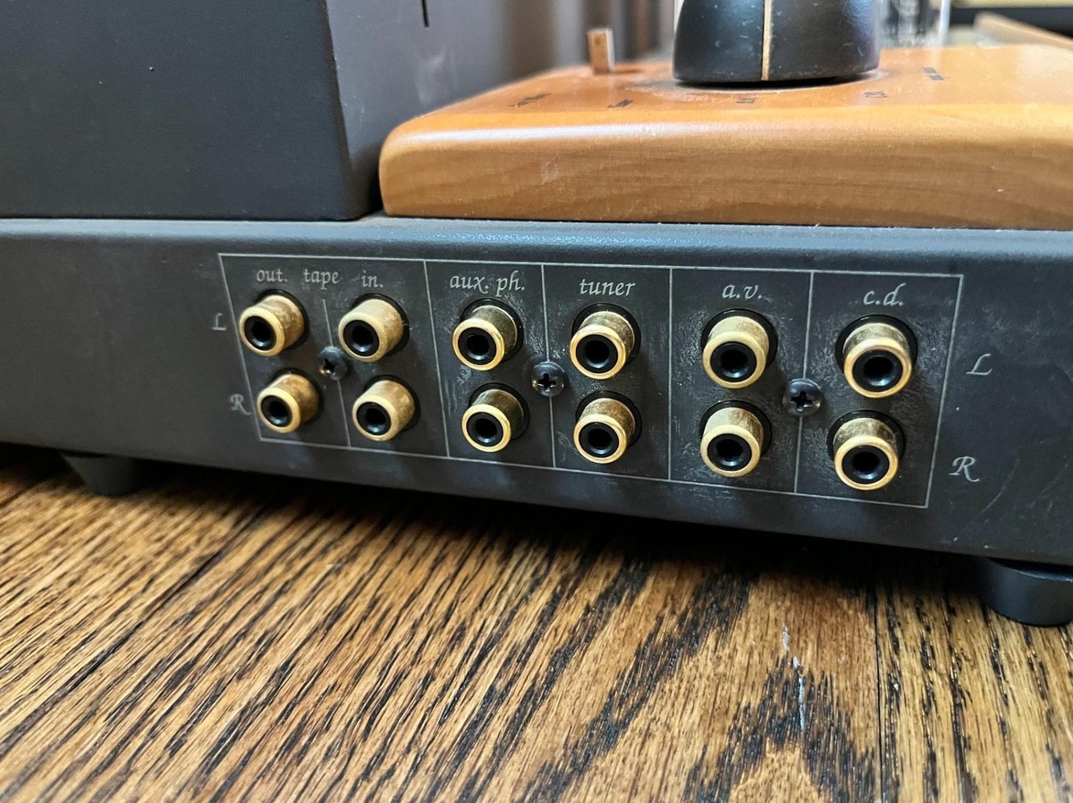 Unison Research Simply Four Integrated Tube Amplifier & Simply