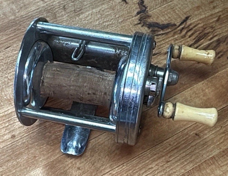 Vintage Baitcast Reel  South Bend No. 300 Model E Arbor Wood Spool Pre-WW2