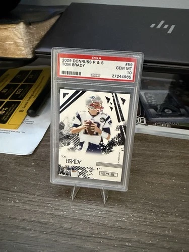 2009 Donruss Rookies & Stars Tom Brady #59 PSA 10 Football New England Patriots