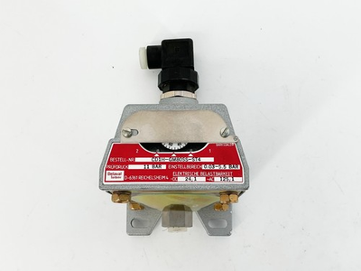 #ad #ad New Barksdale CD1H GM80SS ST4 Pressure Switch 11Bar 24VDC No Box $949.95