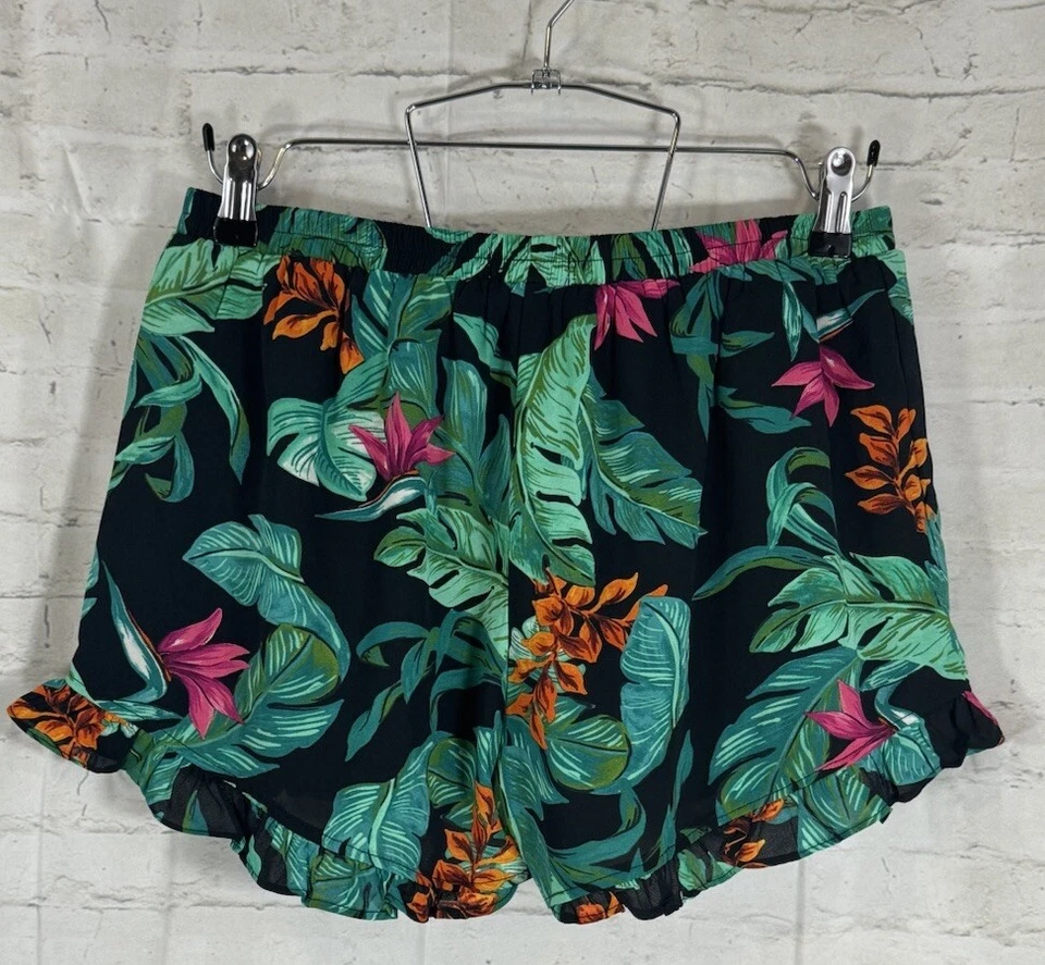 Shorts Anthropologie L Izzy & Lola floral babado bainha boho praia resort - Imagem 2 de 4