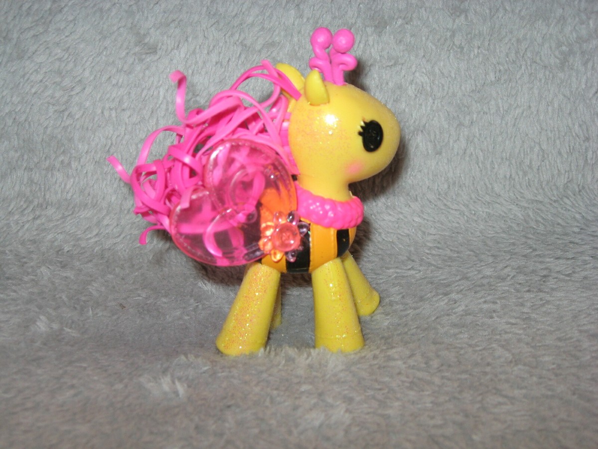 Lalaloopsy Baby Ponies - Glowy Pony 8 Cm Con Criniera Da Pettinare E Spazzola Inclusa - 3
