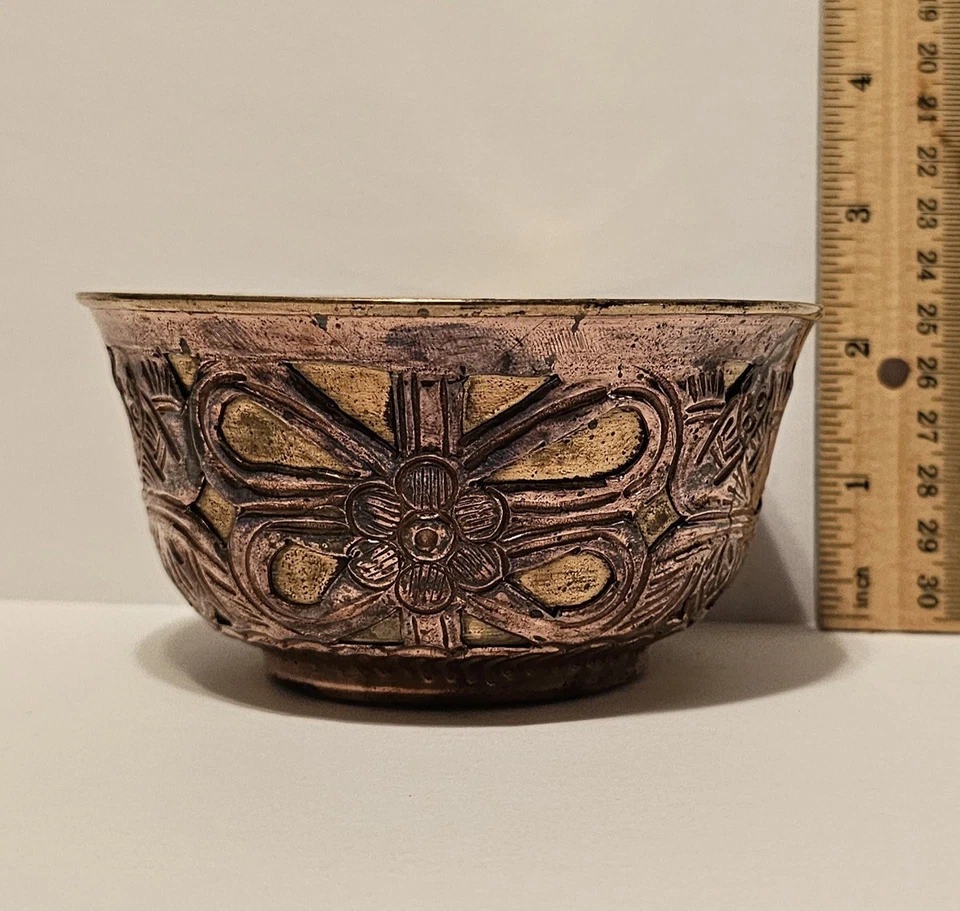 SMALL ANTIQUE COPPER AND BRASS OFFERING BOWL--MARKED INDIA ON THE BOTTOM - Image 2 of 4