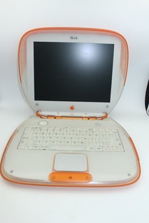 Apple iBook G3 M2453 Clamshell arancione computer portatile vintage per parti di ricambio/COSÌ COM'È