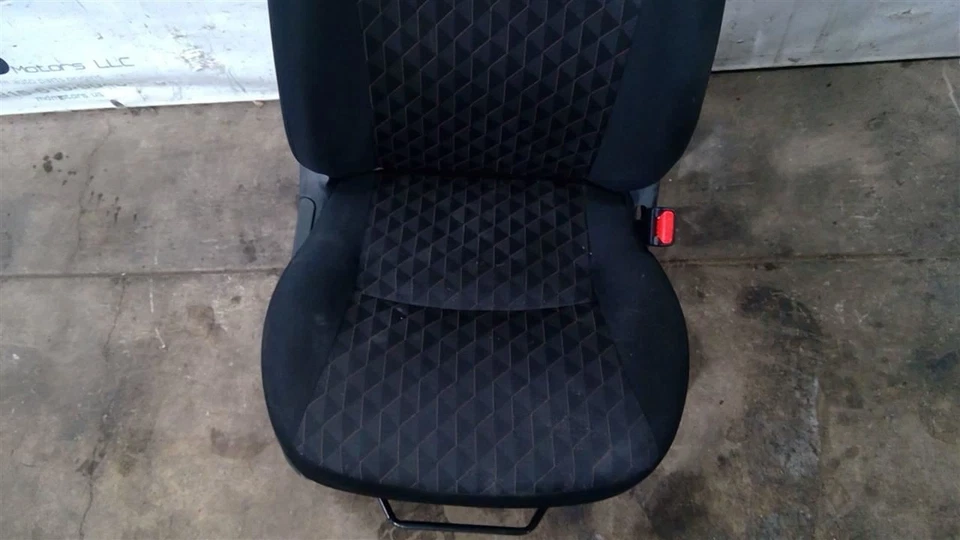 Asiento de pasajero delantero MITSUBISHI MIRAGE 2021-2024. 6911C938XB Foto 2 de 4
