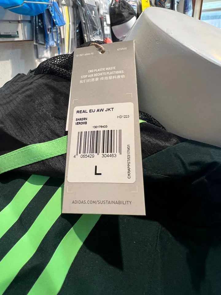 Adidas Real Madrid Condivo 22 All-Weather Men's Jacket [L] Asia-Fit NWT HD1223 - Image 3 of 4