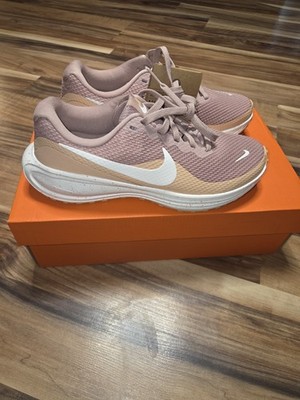 Women's Size 6 Nike Revolution 8 Style Code Hj8485-600