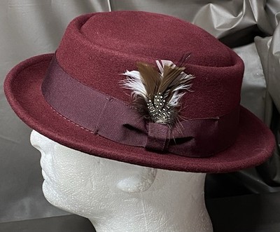 Different Touch Burgundy Pork Pie Hat 100% Wool Felt Stingy  display picture 1