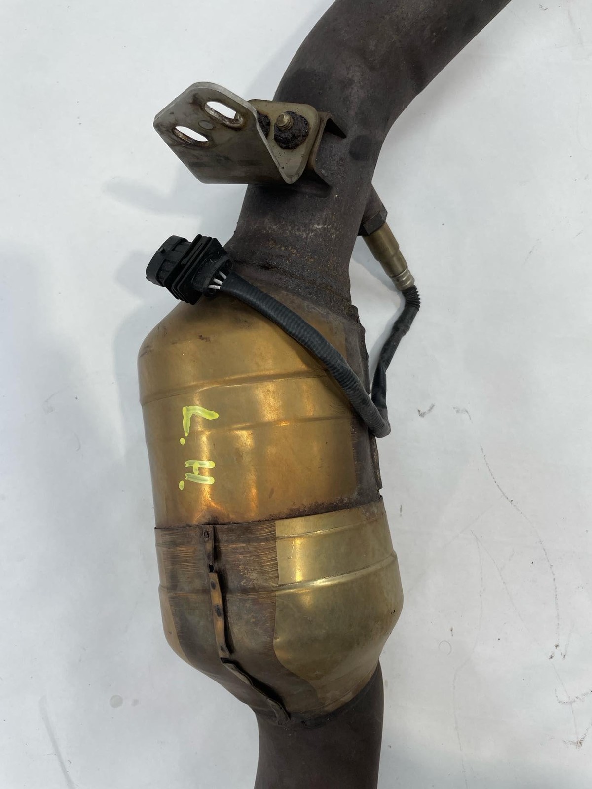 2014-2020 Maserati Quattroporte Left Catalytic Converter W/ O2 Sensor LH OEM
