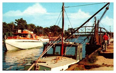Postcard BOAT SCENE Between Shinnecock & Peconic Bays New York NY m/09 AU0223
