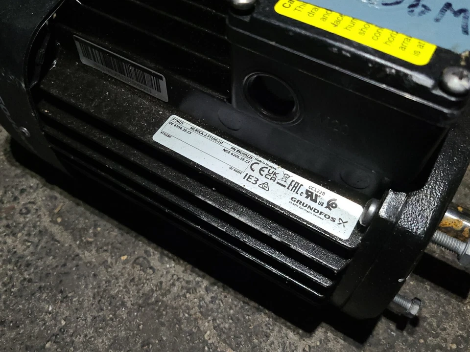  Motor Grundfos ML100Da-2-FT130-H3 Foto 4 de 4