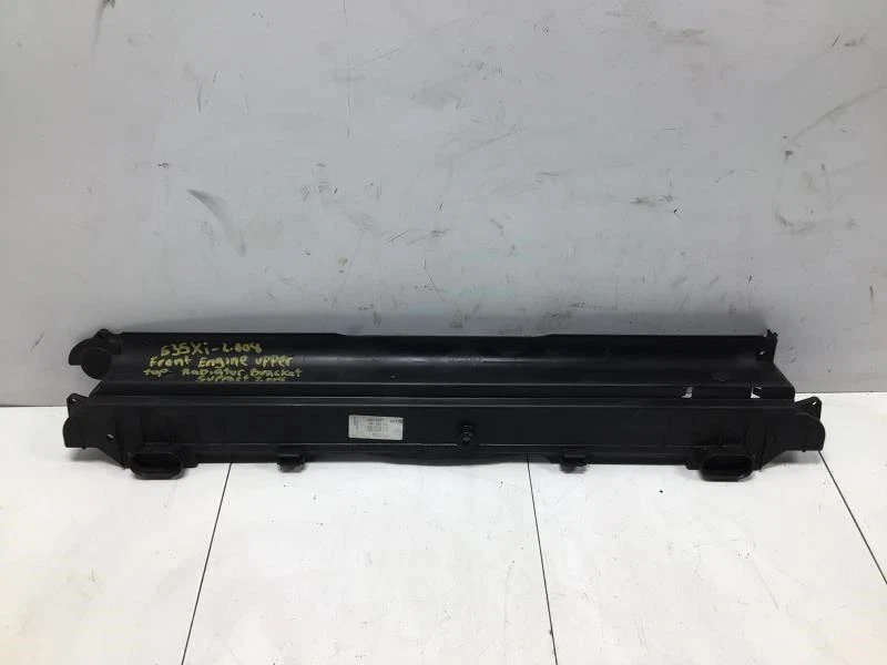 SOPORTE RADIADOR SUPERIOR MOTOR DELANTERO BMW 535XI 2008 2010 SOPORTE FÁBRICA Foto 4 de 4