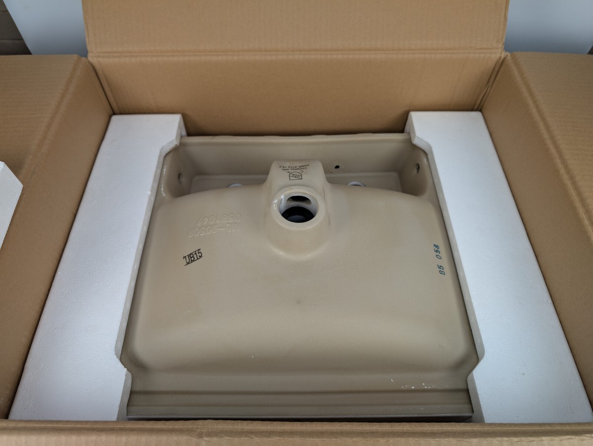 annaページ Jacuzzi Anna Farmhouse White Drop-in Rectangular Bathroom