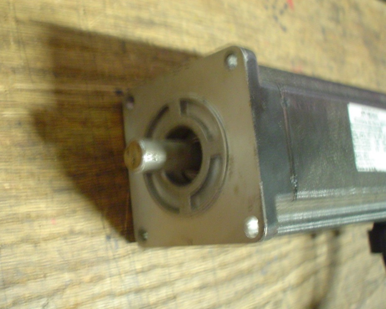 API Motion BT-0233EFB-C8CN-NNN AC servo motor - 60 day warranty