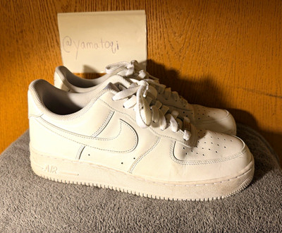 9.5 Men s Nike Air Force 1 '07 Low Top Triple White Leather Lace-Up Sneakers