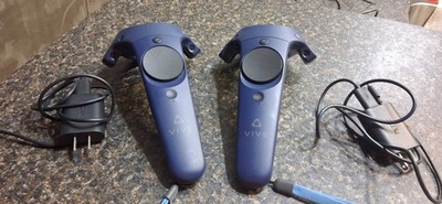 2X HTC Vive 2.0 Blue Controllers w/Charging Cables & Wrist Straps