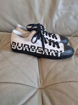 Burberry Larkhall Logo Canvas Sneakers White Black Size 40 EU / 9 US   NWOB