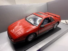 Road signature 1/18 1985 Pontiac Fiero GT 92588 in box Please read