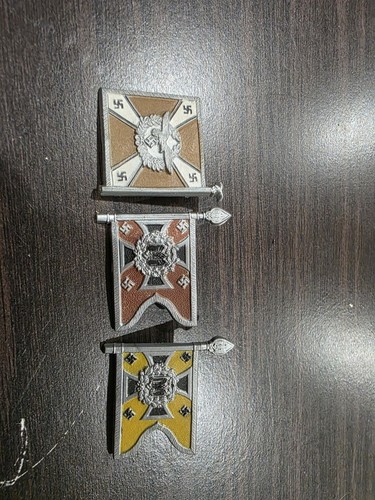 Trois pin's allemandes WW2 dernière baisse de prix ne fera que les garder après cela