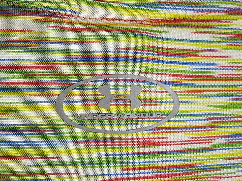 Under Armour Heat Gear Women’s XS ( 34in bust 24L) SS V-Neck Tee/Top  - Image 4 of 4