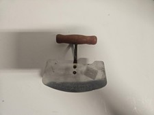 VINTAGE WOODEN HANDLED PASTRY CUTTER UTENSIL