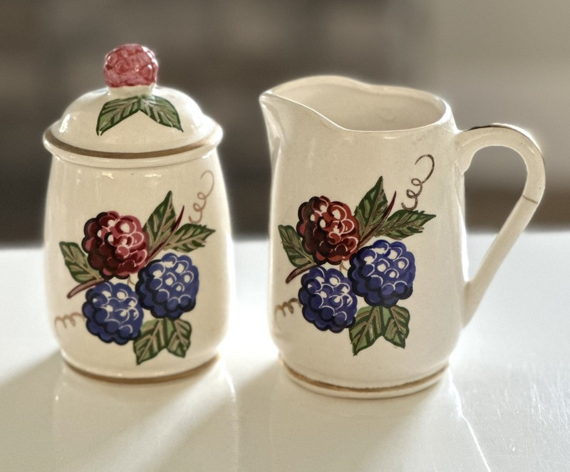 Knott’s Berry Farm Sugar & Creamer Vintage 1950’s Buena Park California