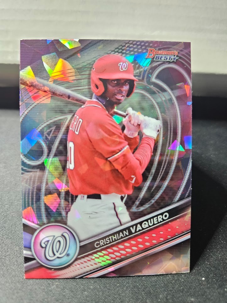 2022 Bowman's Best Top Prospects Atomic Refractors #TP26 Cristhian Vaquero