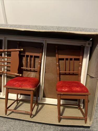 Little Hostess Dining Table With Four Chairs - Marx - Sindy Size - Picture 3 of 6