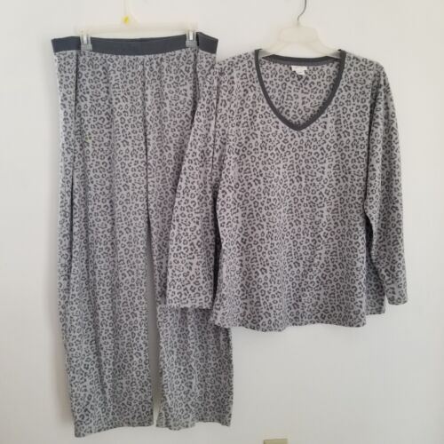 Jaclyn Smith Pajama Set Womens 1X Gray Animal Print Fleece Pull-On
