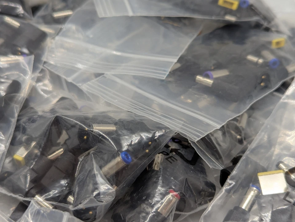 TIPS ONLY Logik universal laptop power adapter cable LNP90W24 19V 4.74A ~900g - Image 3 of 4