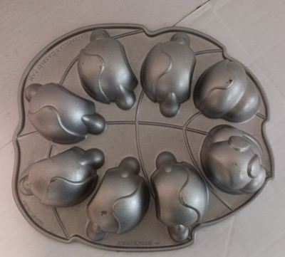 Nordic Ware Caterpillar Cakelet Cake Pan 8 Muffin Mold Cupcake Non-Stick USA