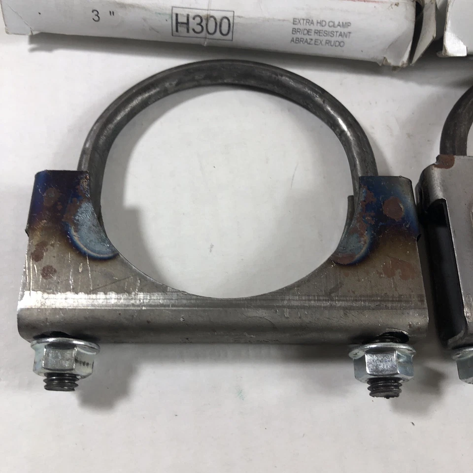 Lot of 2 H300 Exhaust Clamps (4693) - Image 2 of 4
