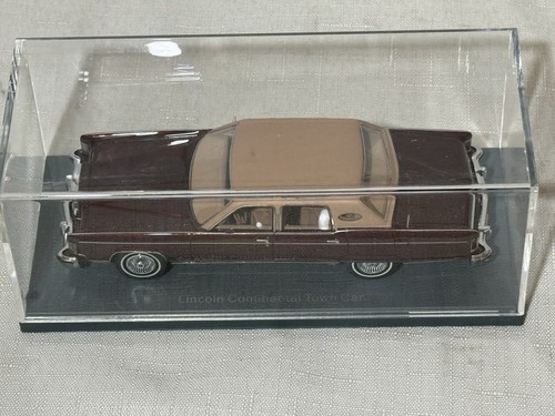 1:43 NEO Models 1977 Lincoln Town Car 1 of 500 Burgundy/Tan Acrylic Case - Picture 2 of 19