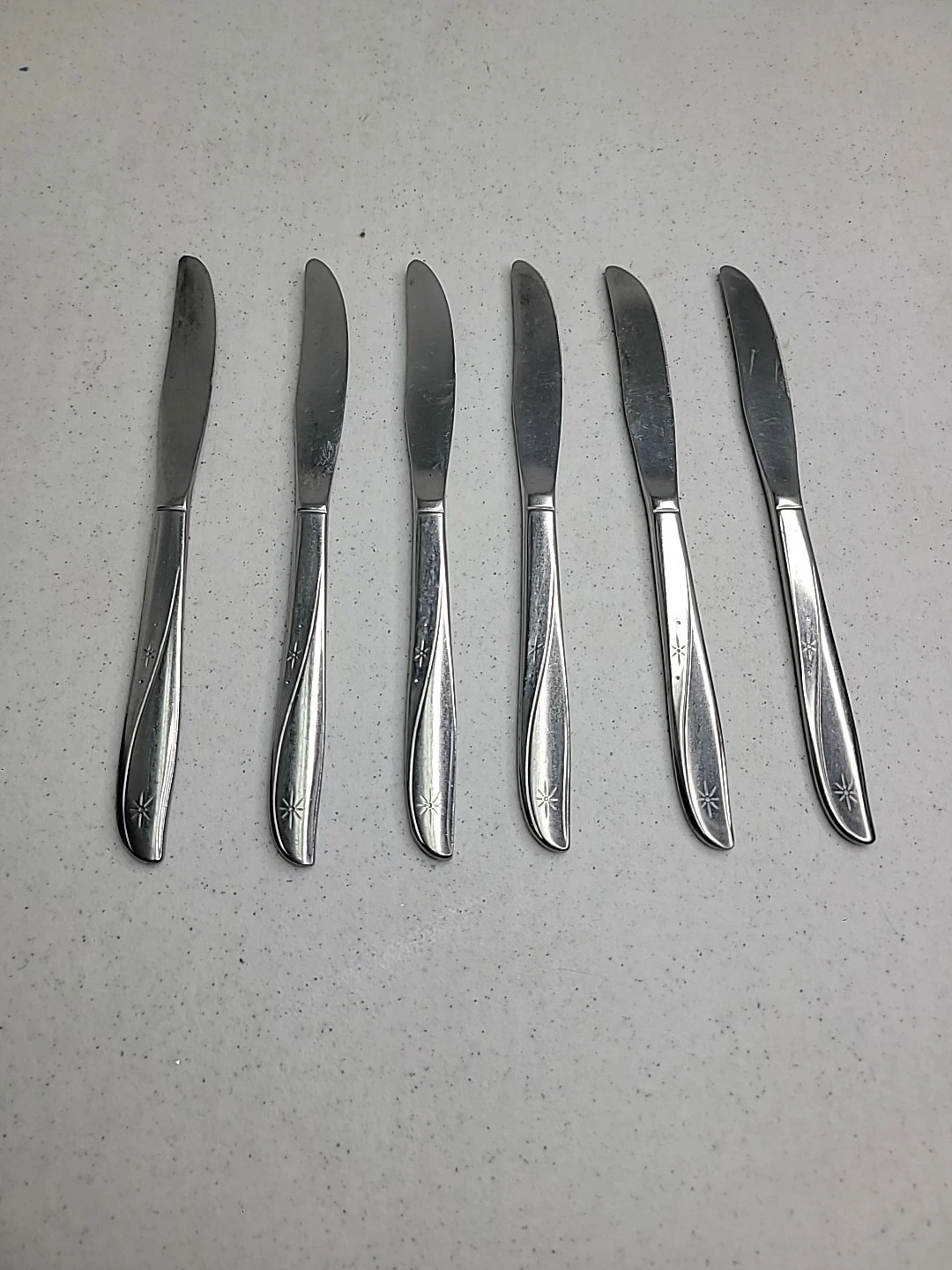 Oneida Community Twin Star Stainless Steak Knives 6 Atomic Starburst