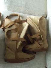 EMU Boots Suede  Wool Lined Womens Pull On Tie Tan Size 8W