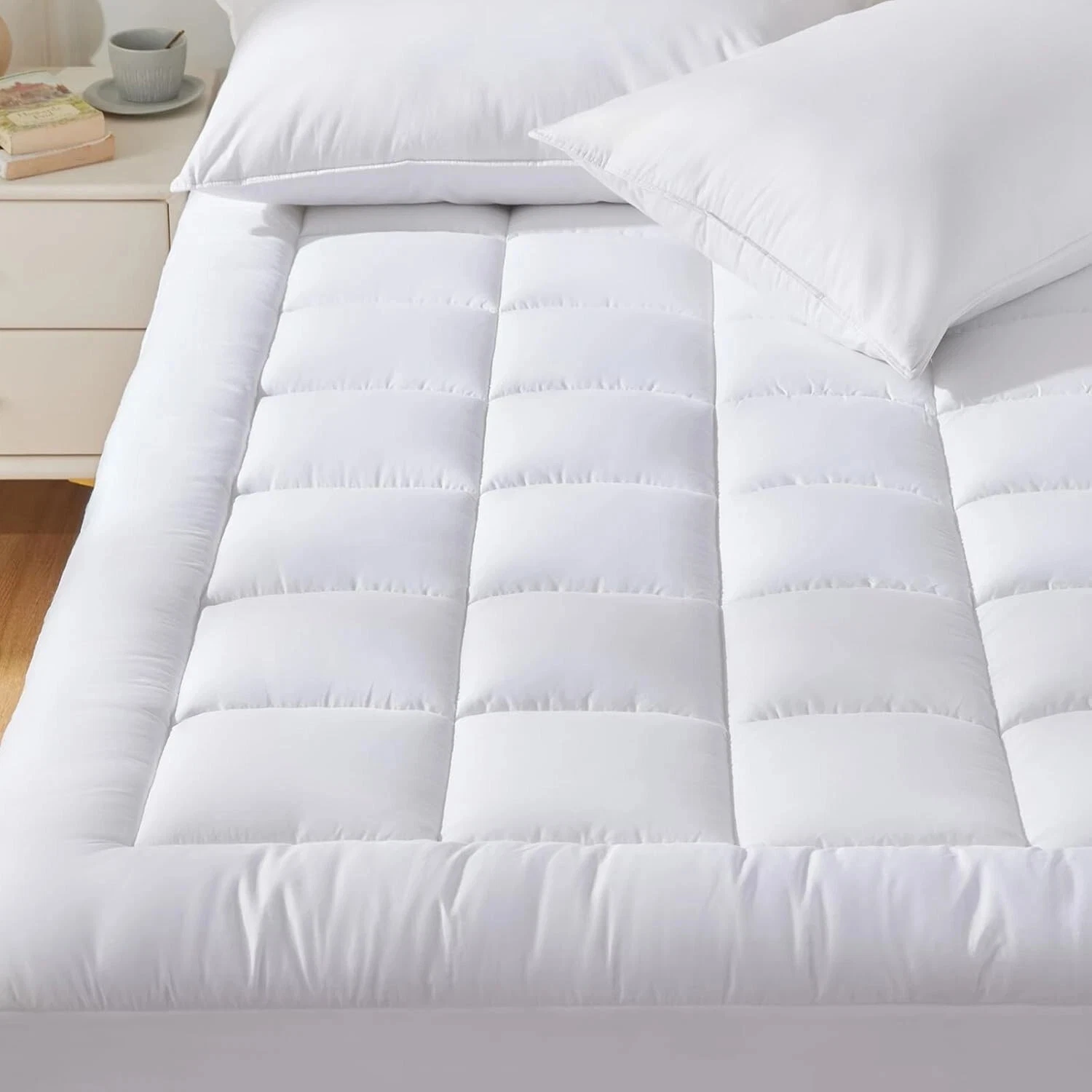 Luxury 4-Inch Mattress Topper with 360° Elastic Skirt Quilted Microfiber Cover