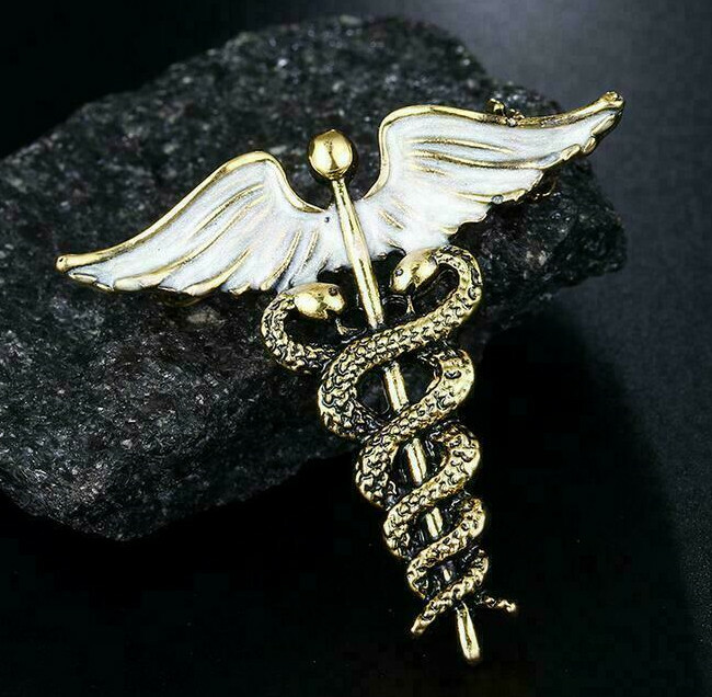 Il caduceo contro il bastone di Esculapio: un serpente o due