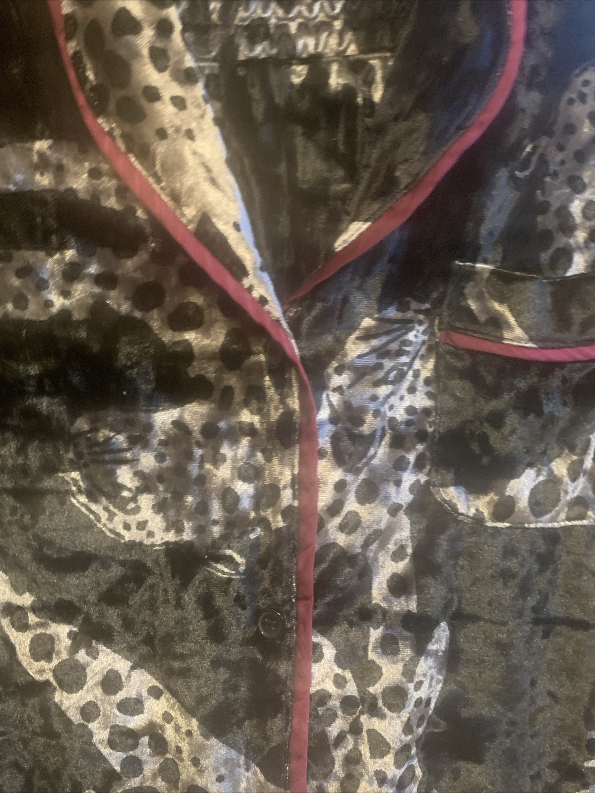 SOFIA INTIMATES Sofia Vergara Velour Pajamas Size… - image 5