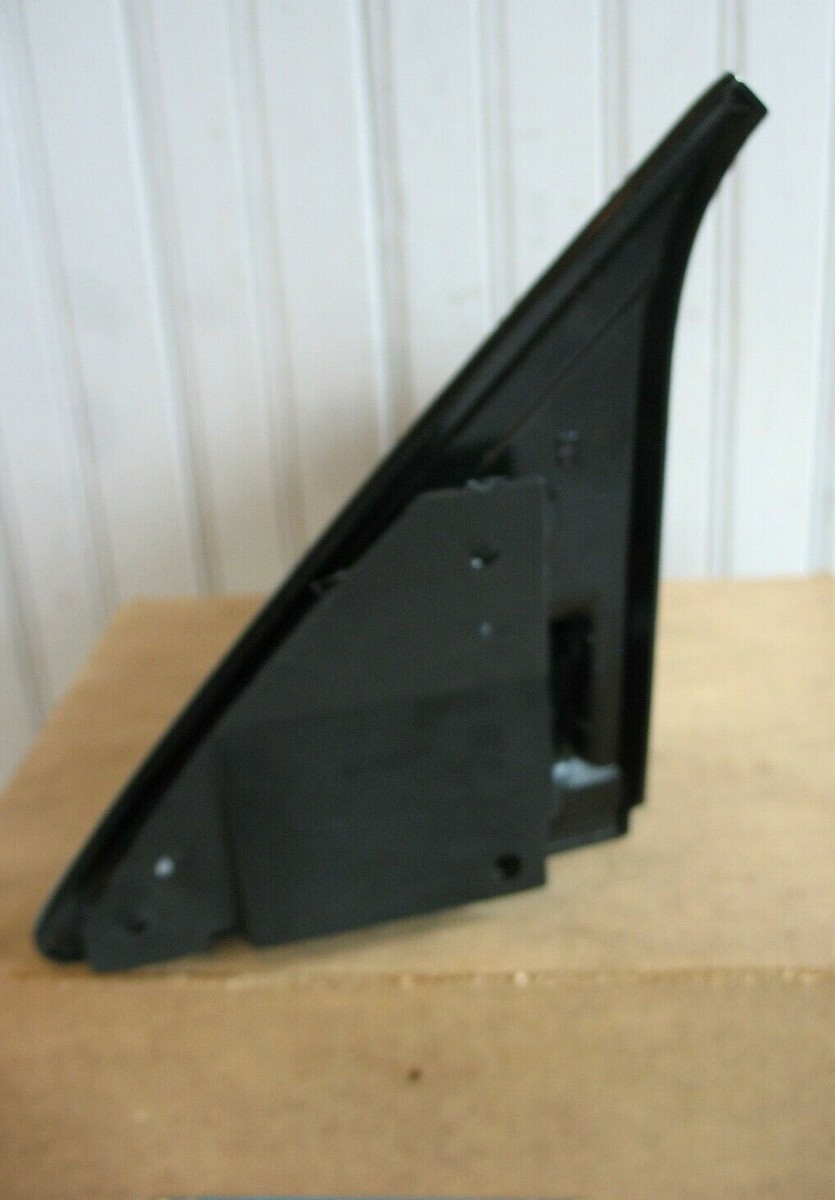 NEW GENUINE GM #15592884 Chevrolet GMC Passenger Side R View 