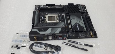 Gigabyte X670 GAMING X AX V2 AM5 ATX DDR5 Wifi Motherboard Socket AMS