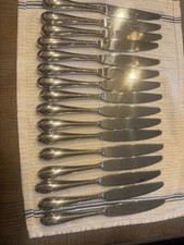 Gourmet Settings, Alto pattern- Set of 16 dinner knives