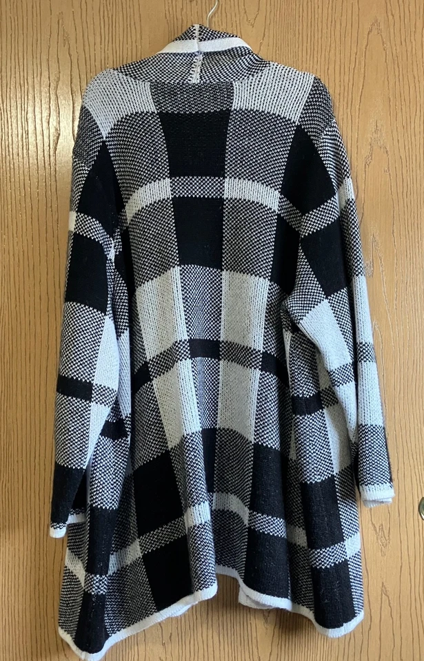 Cárdigan suéter Country Village negro blanco Catherines para mujer talla grande 3X Foto 2 de 4