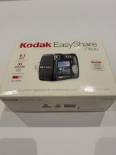 Kodak Digital Camera EasyShare DX7630 6.1 MP with Camera Bag and Accessories