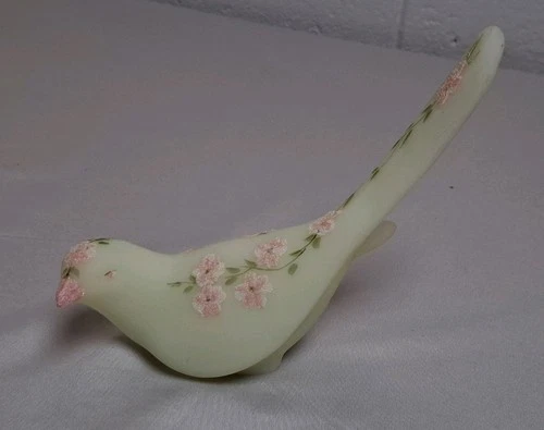 Fenton Custard Satin Glass Hand Painted Daisies Bird Of Happiness Jan Chapman
