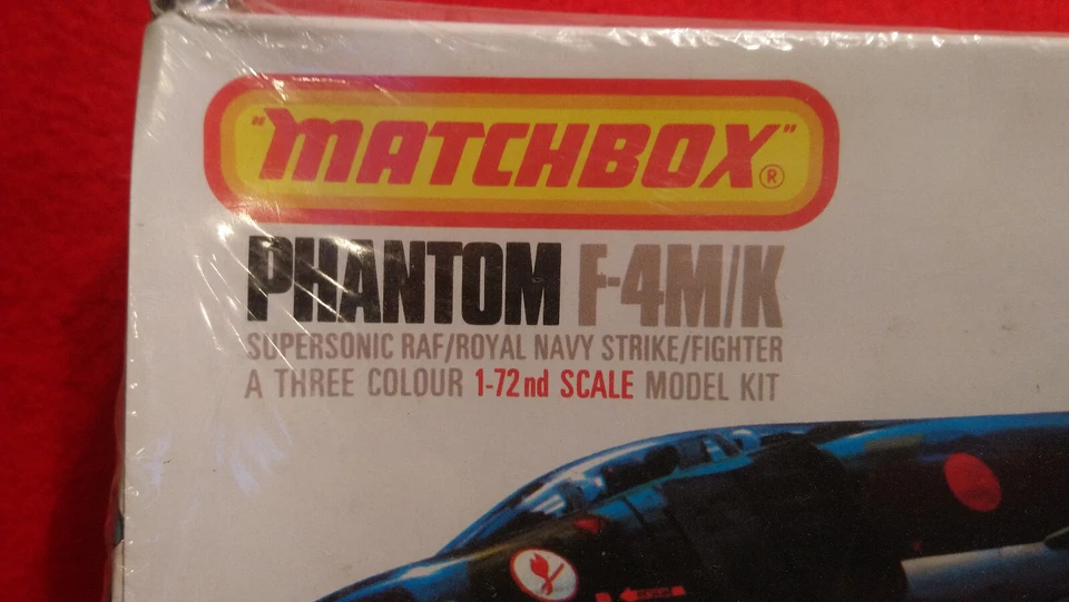 MODELLISMO AEREO  - MATCHBOX PHANTOM F 4M/K SCALA 1:72  KIT A 3 COLORI - Immagine 2 di 4