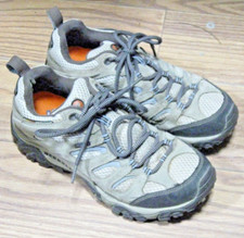 Hardly Worn EUC 8 Womens MERREL MOAB HIKING TREKKING Gray Tan Shoes