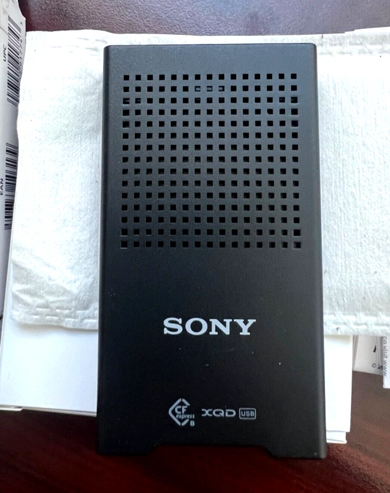 Sony MRW-G1 CFexpress Type B / XQD 存储卡读卡器 黑色 全新/开箱 — 第 3/4 张图片