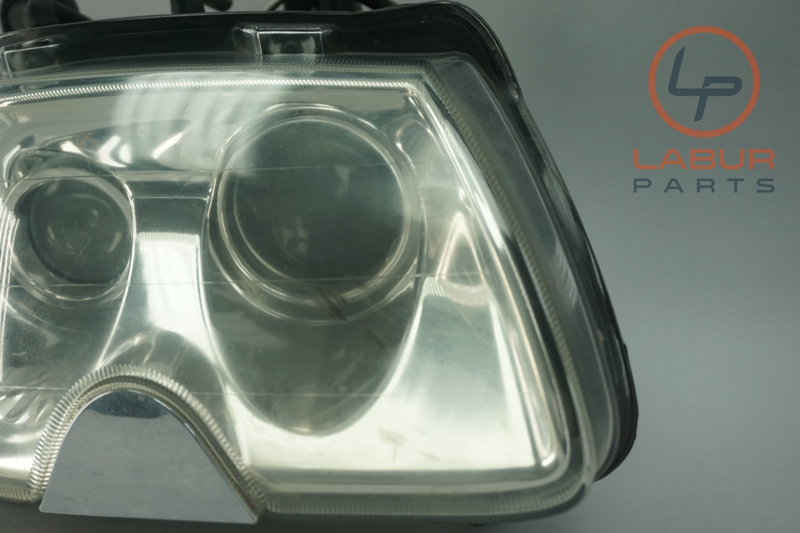 M139 03-08 Maserati Quattroporte Front Right Side Bi Xenon Headlight Tested 1147