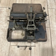 Antica macchina da scrivere AEG Mignon 4 indici progetto o ricambi